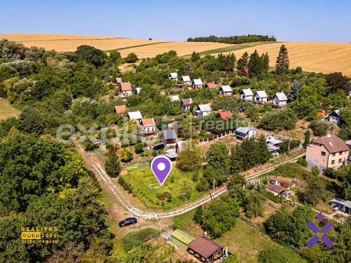 Prodaná chata 45 m², pozemek 967 m²