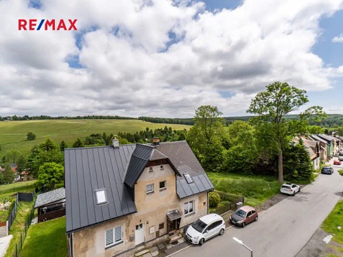 Prodej domu 328 m², pozemek 758 m²