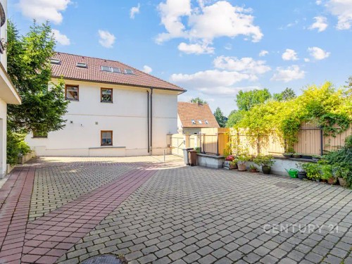 Prodej bytu 2+kk 64 m²