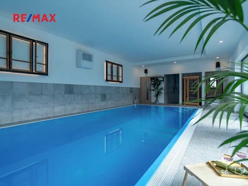 Prodej vily 296 m², pozemek 349 m²