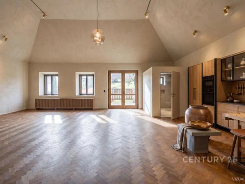 Prodej domu 458 m², pozemek 351 m²