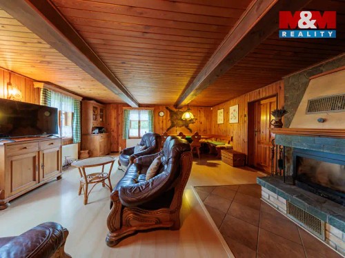 Prodej chalupy 250 m², pozemek 4516 m²