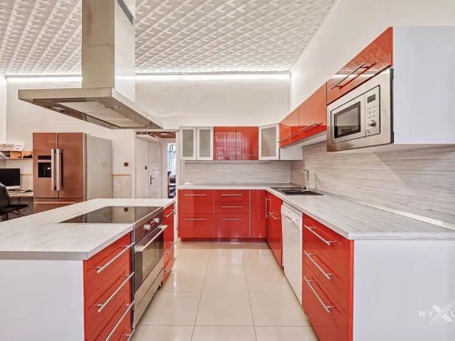 Prodej domu 932 m², pozemek 1353 m²