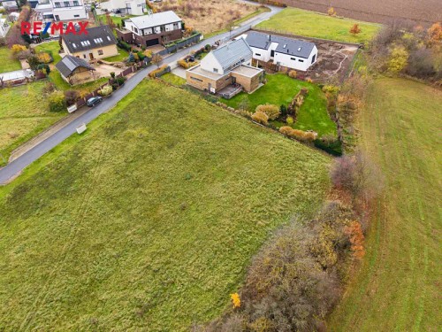 Prodej stavebního pozemku 1760 m²