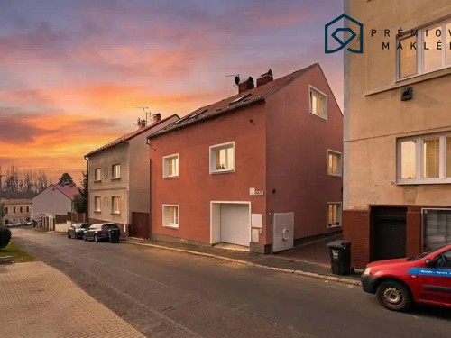 Prodej domu 250 m², pozemek 650 m²