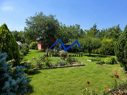 Prodej chaty 438 m², pozemek 438 m²