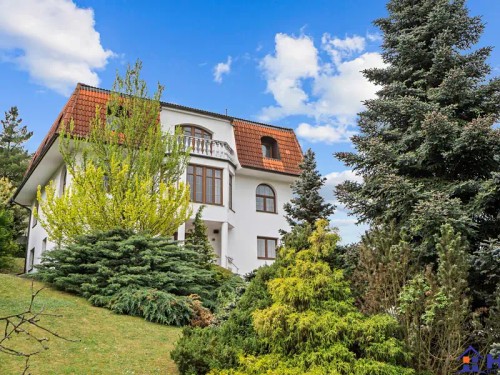 Prodej vily 450 m², pozemek 2270 m²