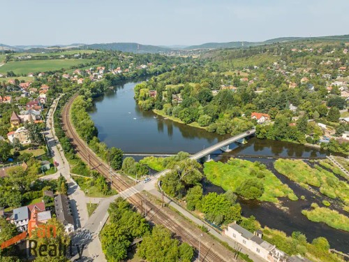 Prodej stavebního pozemku 692 m²