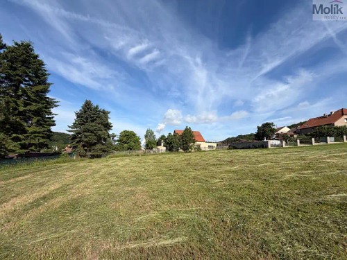 Prodej stavebního pozemku 1489 m²
