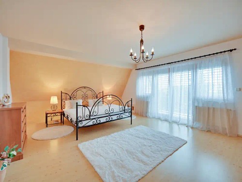 Prodej domu 325 m², pozemek 594 m²