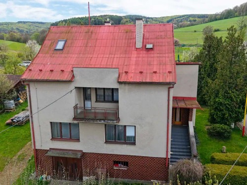 Prodej domu 200 m², pozemek 800 m²