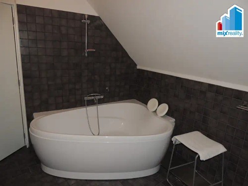 Prodej domu 330 m², pozemek 381 m²