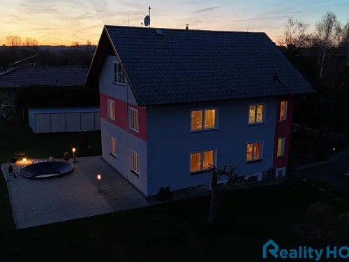 Prodej domu 360 m², pozemek 2030 m²
