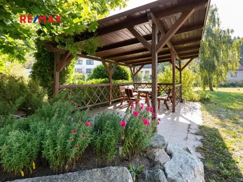 Prodej domu 770 m², pozemek 9150 m²