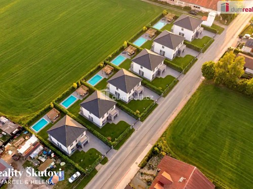 Prodej stavebního pozemku 6668 m²