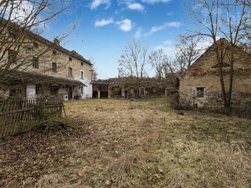 Prodej domu 950 m², pozemek 24944 m²