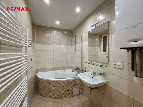 Prodej domu 450 m², pozemek 100 m²