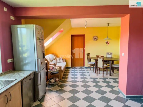 Prodej domu 200 m², pozemek 6424 m²