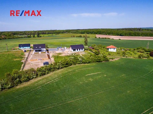 Prodej stavebního pozemku 3036 m²