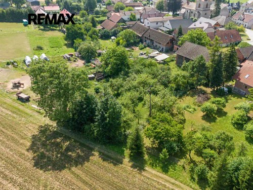 Prodej stavebního pozemku 2771 m²