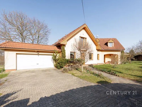 Prodej domu 242 m², pozemek 1 m²