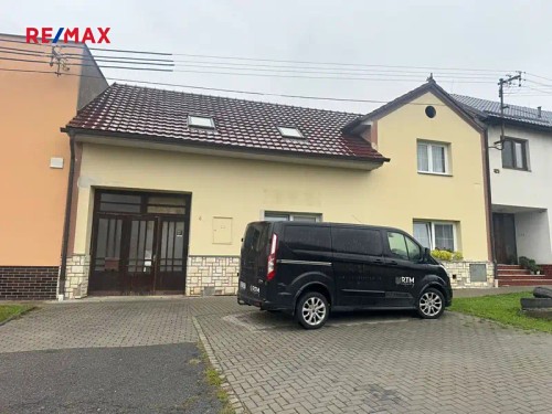 Prodej domu 450 m², pozemek 1140 m²