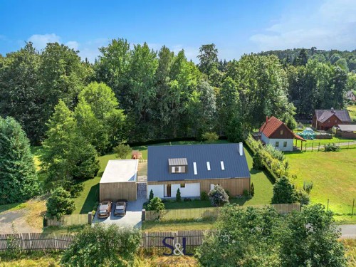 Prodej stavebního pozemku 1821 m²