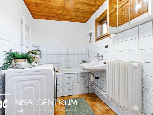 Prodej domu 220 m², pozemek 1945 m²