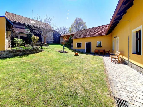 Prodej chalupy 234 m², pozemek 896 m²