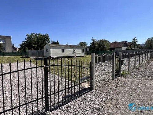 Prodej stavebního pozemku 1305 m²