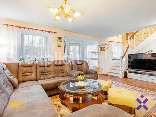 Prodej domu 234 m², pozemek 998 m²