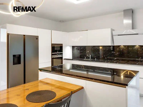 Prodej domu 207 m², pozemek 1576 m²