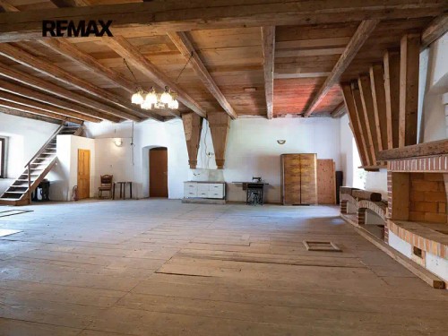 Prodej domu 770 m², pozemek 9150 m²