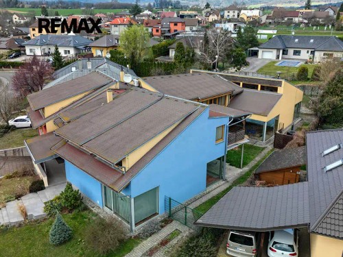 Prodej vily 700 m², pozemek 1399 m²