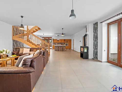 Prodej domu 323 m², pozemek 964 m²