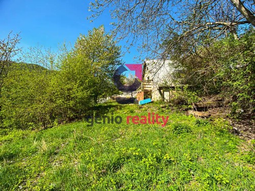 Prodej stavebního pozemku 1275 m²