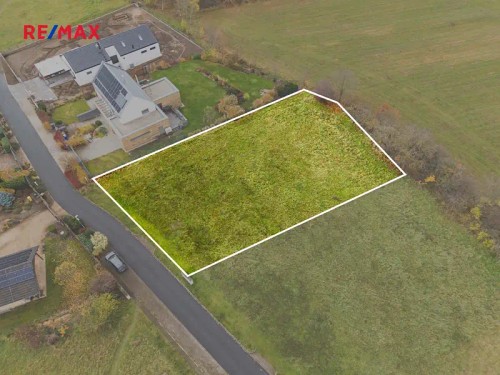 Prodej stavebního pozemku 1760 m²