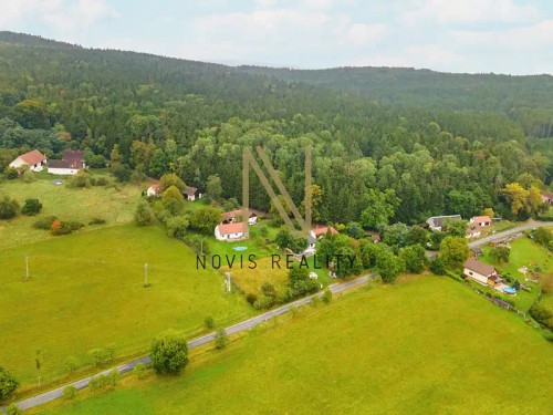 Prodej stavebního pozemku 1100 m²