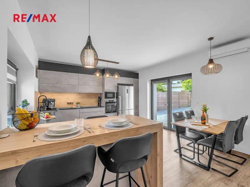 Prodej domu 197 m², pozemek 573 m²