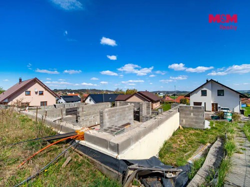 Prodej stavebního pozemku 1202 m²