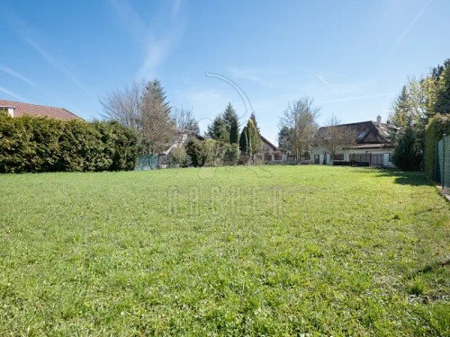 Prodej stavebního pozemku 1212 m²