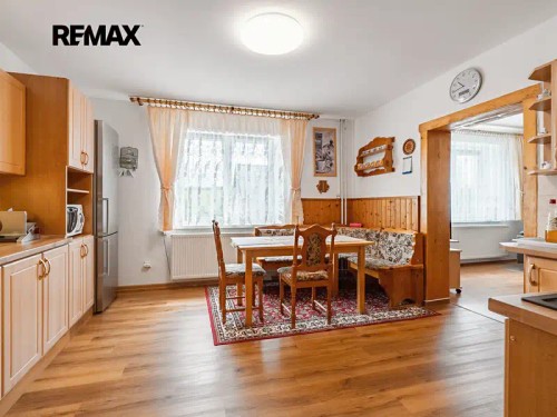 Prodej domu 328 m², pozemek 758 m²