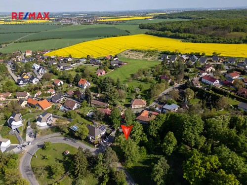 Prodej stavebního pozemku 800 m²