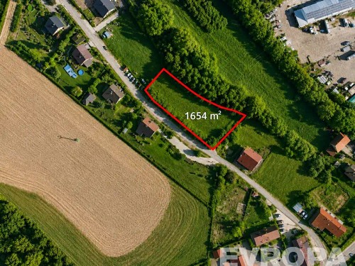 Prodej stavebního pozemku 1654 m²