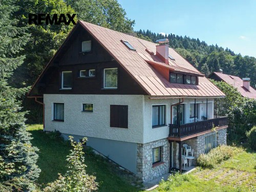 Prodej domu 393 m², pozemek 1302 m²