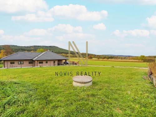 Prodej stavebního pozemku 698 m²