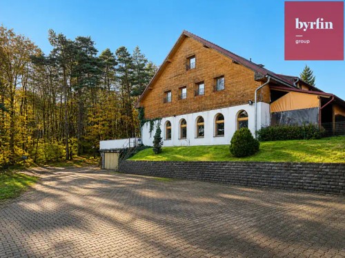 Prodej chaty 820 m², pozemek 24962 m²