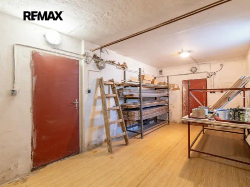 Prodej domu 686 m², pozemek 892 m²