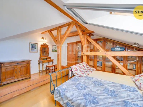 Prodej vily 700 m², pozemek 3228 m²