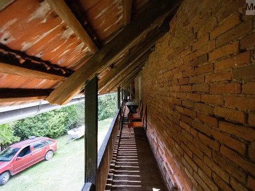 Prodej zemědělské usedlosti 200 m², pozemek 67408 m²